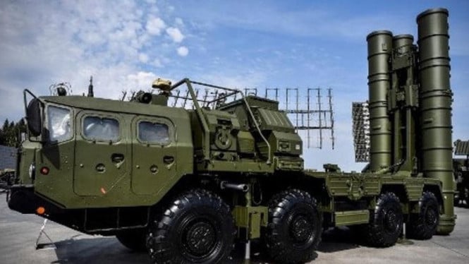 S-400 Iran Siap Tempur: Simbol Kuatnya Hubungan Militer Iran-Rusia!, Tentang Sistem Pertahanan Udara S-400, Latar Belakang Pengadaan S-400 oleh Iran, Hubungan Militer Iran-Rusia yang Semakin Mesra, Pesan Kuat untuk Israel dan AS, Kesimpulan:
