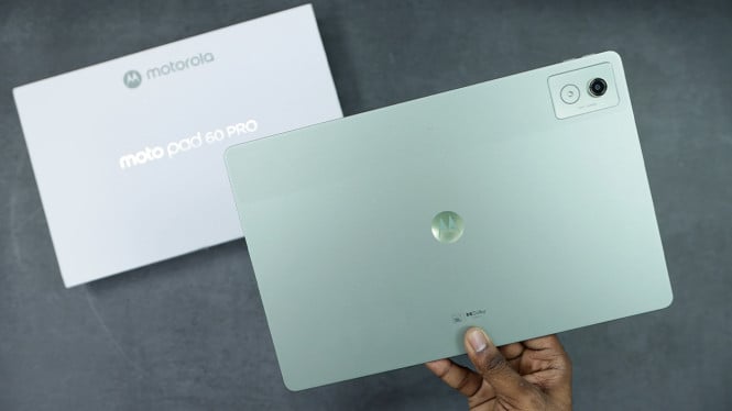 Motorola Moto Pad 60 Pro, Spesifikasi Lengkap dan Harga yang Siap Tantang Xiaomi di 2025, Layar 3K Besar dengan Refresh Rate 144Hz, Stylus Moto Pen Pro, Fungsional dan Praktis, Performa Kencang Berkat Dimensity 8300, Baterai Jumbo dan Audio Menggelegar, Kamera yang Fungsional, Harga Kompetitif, Lawan Berat Xiaomi