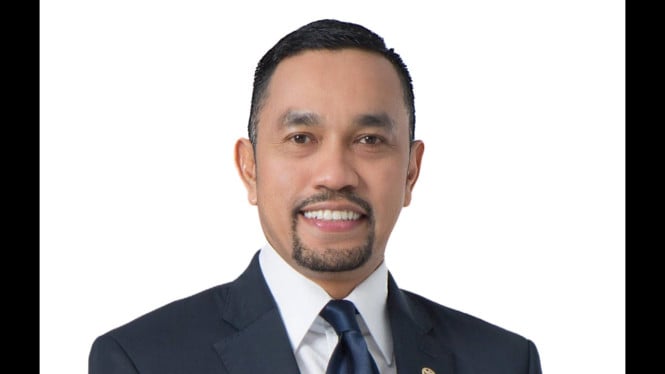 Heboh! Rotasi atau Pencopotan? Ini Alasan NasDem Ganti Sahroni dengan Rusdi Masse, Detail Rotasi Anggota Komisi, Latar Belakang Rotasi, Respons Publik dan Reaksi Terkait, Kesimpulan: