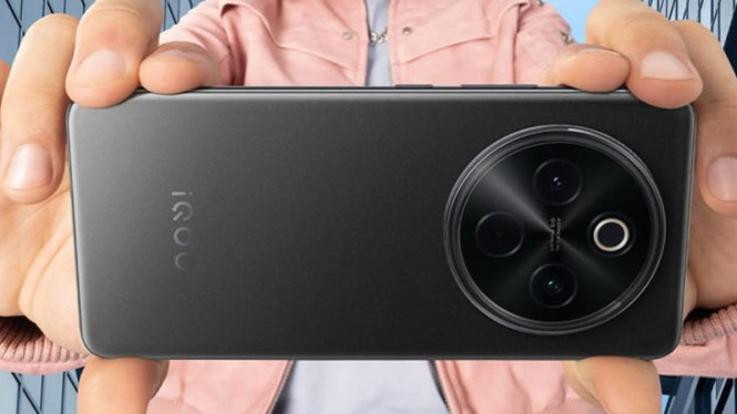 Rekomendasi HP 4 Jutaan Terbaik 2025: Layar AMOLED, Baterai Besar, dan Kamera Canggih!, 1. Tecno Camon 40 Pro 5G – Performa Tangguh dengan Kamera Profesional, 2. Poco X7 Pro 5G – Powerhouse dengan Baterai Jumbo, 3. Motorola H60 Fusion – Desain Premium dengan Fitur Komplit, 4. iQOO Z10 5G – Raja Baterai dengan Performa Handal, 5. Poco F6 – Ikon Smartphone High-End dengan Harga Terjangkau