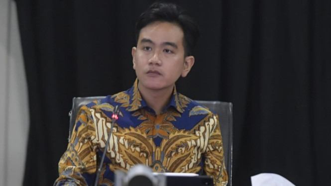 Heboh! Wapres Gibran Digugat Rp 125 Triliun Gara-Gara Syarat Pendidikan Ini!, Latar Belakang Gugatan: Persoalan Ijazah SMA, Perjalanan Gugatan Sebelumnya, Tidak Ada Motif Politik, Sidang Perdana, Kesimpulan: