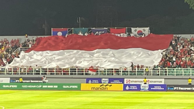 Bendera Raksasa Indonesia, Momen yang Membakar Semangat Pemain, Suporter Garuda Tetap Setia Meski Tribun Tak Penuh, Perjuangan Timnas U-23 di Kualifikasi Piala Asia, Susunan Pemain Timnas Indonesia U-23