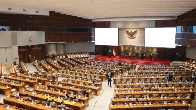 Dengan Tunjangan Rp15 Juta, Anggota DPR Bisa Beli Kuota Internet Sebesar Apa?