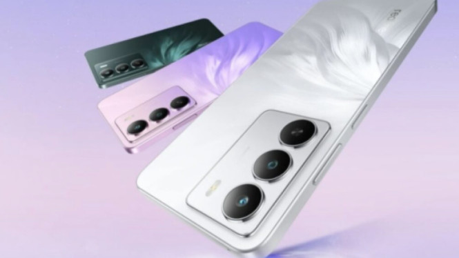 HP Murah Tahan Banting, Realme C61: Tangguh dengan Harga Bersahabat, OPPO A60: Kuat dan Bisa Dipakai Saat Basah, OPPO A3x: Ringkas dan Tahan Lama, Vivo Y19s: Baterai Besar untuk Petualangan, Realme C75: Premium dan Ekstra Kuat, Kenapa Pilih HP Tahan Banting?