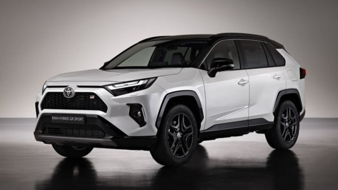 Perbedaan Signifikan antara Mobil PHEV dan Hybrid Konvensional, Apa Saja?, Apa Itu Mobil PHEV?, Perbedaan Utama antara PHEV dan Mobil Hybrid Biasa, Keunggulan Mobil PHEV, Kesimpulan