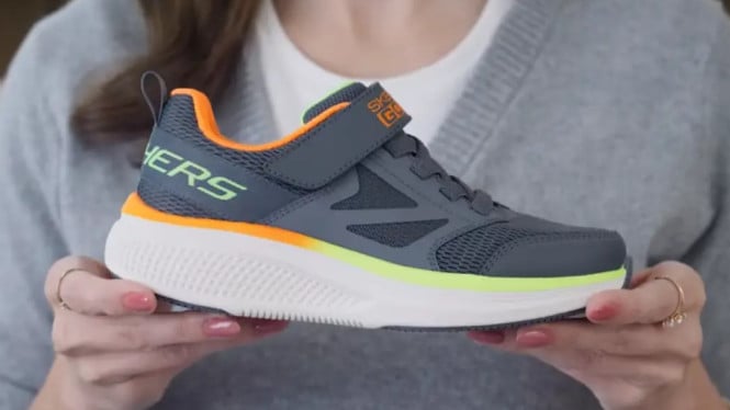 Sepatu Skechers Anak, Fitur Tersembunyi: Kompartemen di Dalam Sol Sepatu, Pilihan Model dan Ukuran, Keuntungan dan Pertanyaan yang Muncul, Lebih dari Sekadar Melacak Anak, Strategi Skechers dalam Pasar Sepatu Anak