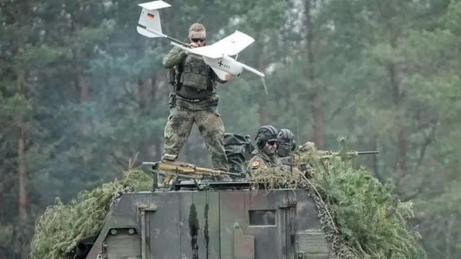 NATO Siaga Tinggi, Operasi Eastern Sentry Diluncurkan Tanggapi Ancaman Serangan Drone Rusia!, Operasi Eastern Sentry: Aktivitas Multidomain untuk Keamanan Udara, Konsep "Tembok Drone" di Eropa, Sikap NATO: Antara Damai dan Perang, Perlindungan Sipil sebagai Langkah Penting, Kesimpulan: