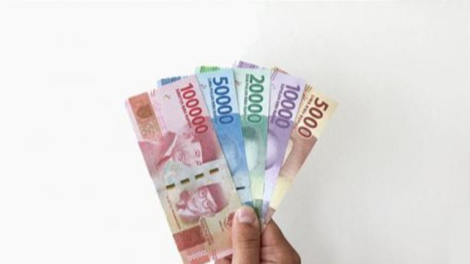 Panduan Lengkap Dapatkan BSU Rp600.000 di Tahun 2025, Jangan Sampai Ketinggalan!, Syarat Umum Penerima BSU Rp600.000, Cara Cek Status Penerima BSU September 2025, 1. Melalui Situs Resmi Kemnaker, 2. Melalui Aplikasi JMO, Cara Daftar BPJS Ketenagakerjaan untuk Mendapatkan BSU, 1. Untuk Penerima Upah, 2. Untuk Bukan Penerima Upah, 3. Untuk Jasa Konstruksi, Jadwal Pencairan BSU Rp600.000 September 2025, Kesimpulan: