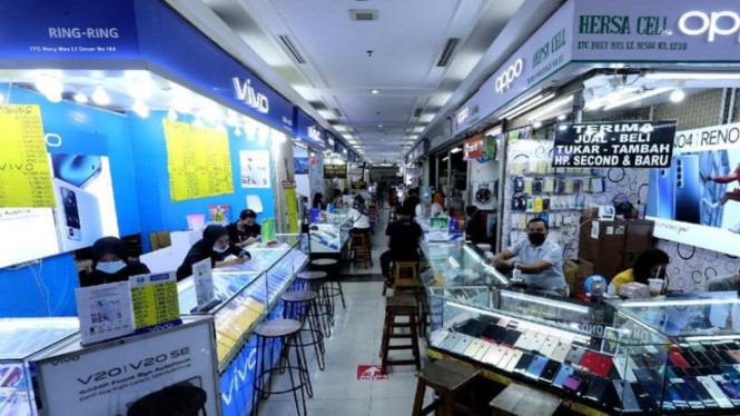 5 Smartphone Paling Dinantikan Tahun 2025: Spesifikasi dan Fitur Inovatif yang Wajib Anda Tahu!, 2. Vivo X200 Ultra, 3. Oppo Find X8 Ultra, 4. Xiaomi 15 Ultra, 5. iPhone 17