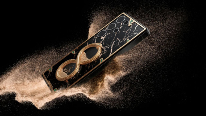Samsung Galaxy S25 Ultra Berlapis Emas 24 Karat, Harga Tembus Rp 226 Juta!, Samsung Galaxy S25 Ultra Edisi Mewah, Apa yang Berbeda?, Desain Mewah dengan Detail Istimewa, Spesifikasi Tetap Gahar, Harga yang Fantastis, Apakah Layak Dibeli?, Kesimpulan: Smartphone atau Perhiasan?