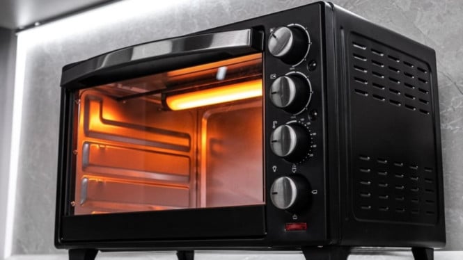 8 Rekomendasi Oven Listrik Terbaik untuk Baking di Rumah, Han River: Oven Kecil yang Powerfull, Advance: Irit Listrik dan Cepet Panas, Finito: Oven Stylish dengan Fitur Modern, Midea MEO-10BDW: Oven yang Cepet Panas, Roschel Electric: Oven Kapasitas Besar, Kirin Omni KBO-100: Oven Simpel tapi Praktis, Mecoo Aesthetic: Oven Modern untuk Semua Kebutuhan, Mito Hit Wood Series MO-777: Oven Estetik dengan Daya Tinggi