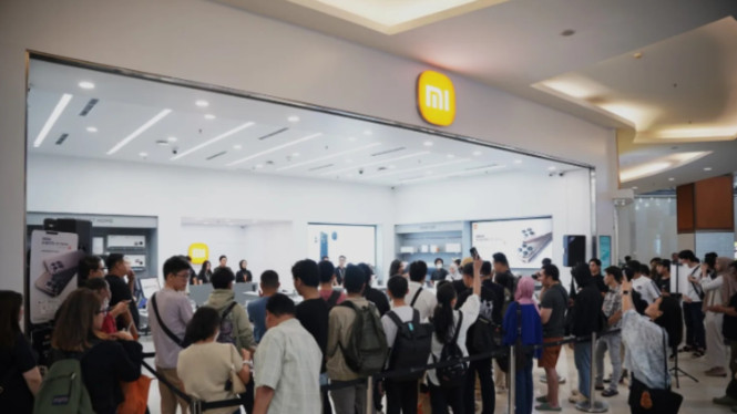 Antrean Panjang Xiaomi 15T Series, Promo Spesial dan Hadiah Eksklusif: Strategi Xiaomi Gaet Pembeli, Kualitas Kamera Leica dan Performa Gahar, Chipset Dimensity 9400+ dan Desain Premium, Lensa Leica Jadi Daya Tarik Utama