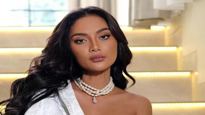 DJ Bravy Lamar Erika Carlina, Momen Haru di Tengah Festival Musik, Dari Candaan Live TikTok Jadi Kenyataan, Kisah Cinta yang Penuh Perjuangan, Dukungan dari Publik dan Rekan Selebriti, Penutup: Cinta di Tengah Gemuruh Musik