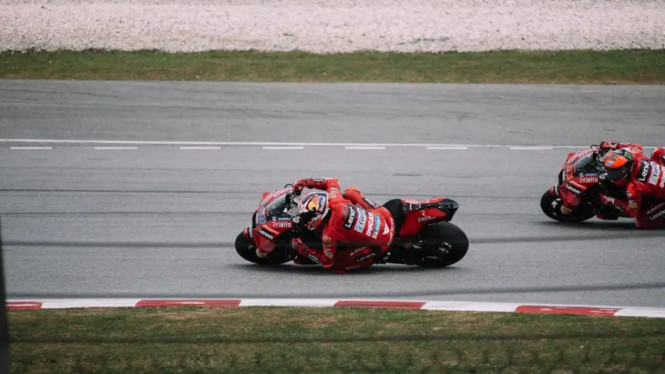 Tak Perlu Ribet, Ini 4 Platform Resmi untuk Nonton Live Streaming MotoGP Mandalika 2025!, 1. Live Streaming Melalui Aplikasi Resmi MotoGP, 2. Nonton Live Streaming MotoGP via Vidio, 3. Nonton Live Streaming MotoGP via Vision+, 4. Siaran Langsung Lewat Saluran TV Digital, Jadwal Tayangan di Trans7:, Tips Streaming MotoGP Tanpa Gangguan, Kesimpulan