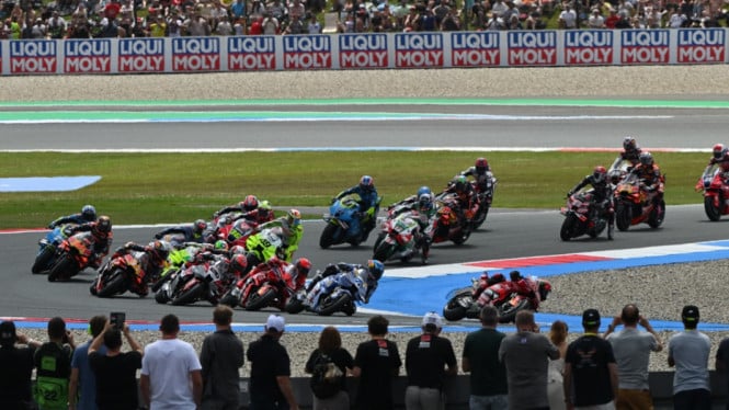 Regulasi Baru MotoGP 2027: Apakah Ini Akhir dari Dominasi Ducati di Lintasan?, Perubahan Besar di 2027: Apa yang Akan Berbeda?, Dominasi Ducati di Musim 2025: Mandalika Jadi Pengecualian, Kegagalan di Mandalika: Penyebab Utama, Apa Artinya Reset Besar Ini Bagi Ducati?, Kesimpulan: