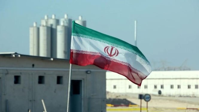 Iran Siap Bebas Kembangkan Nuklir Tanpa Batas, Akhir dari Satu Dekade JCPOA, Iran Bersikukuh Nuklirnya untuk Tujuan Damai, Ketegangan Baru di Timur Tengah, Masa Depan yang Tak Pasti