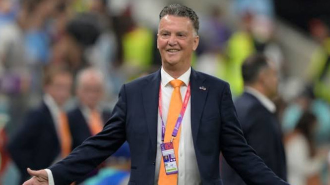 Louis van Gaal, 1. Thom Haye, 2. Marc Klok, 3. Jordi Amat, 4. Stefano Lilipaly