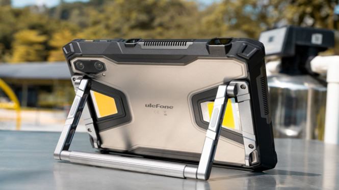 Ulefone Armor Pad 5 Ultra, Desain Kokoh dengan Performa Kelas Atas, Inovasi Revolusioner: Proyektor Terintegrasi, Baterai Raksasa dan Pengisian Super Cepat, Lampu Serbaguna dan Fitur Profesional, Kamera dan Penyimpanan Luas, Layar FHD+ dan Konektivitas Lengkap, Varian dan Ketersediaan
