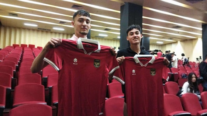 Timnas Indonesia! U-17 Kalah, Rafael Struick &amp; Ivar Jenner Siap Turun, Timnas U-17 Kalah, tapi Dapat Pujian dari Vietnam, Rafael Struick dan Ivar Jenner Siap Tempur di SEA Games 2025, Sindiran Halus Beckham Putra untuk PSSI, Dinamika Panas Sepak Bola Indonesia