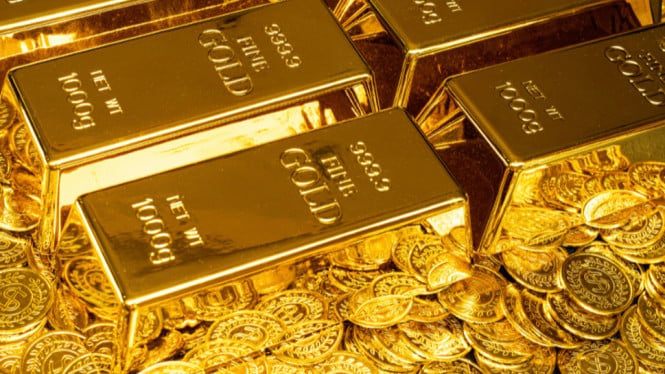 Harga Emas Turun Drastis, Analisis Penyebab Fluktuasi Pasar, Potensi Rotasi Kapital dari Emas ke Bitcoin, Likuiditas di Pasar Keuangan Masih Ketat, Prospek Bitcoin di Tengah Ketidakpastian Ekonomi Global, Strategi Investasi untuk Investor Pemula, Kesimpulan: