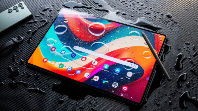 Galaxy Tab S9 Ultra, 1. Galaxy Tab S9 Ultra – Tablet Premium untuk Profesional Kreatif, 2. Galaxy Tab S9 FE+ – Alternatif Premium dengan Harga Terjangkau, 3. Galaxy Tab S8+ – Masih Layak di Tahun 2025, 4. Galaxy Tab A9+ – Pilihan Ekonomis untuk Mahasiswa Desain