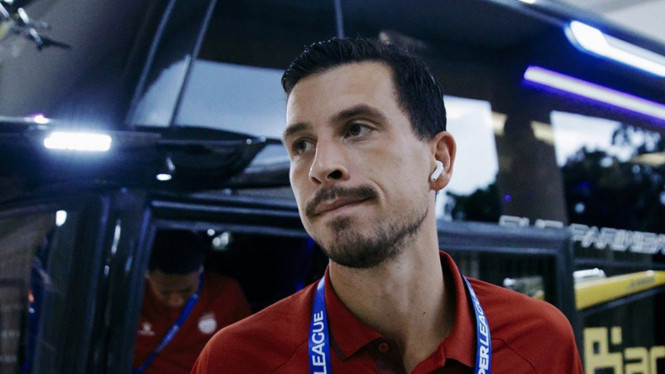 Thom Haye, Dampak Sanksi Terhadap Timnas Indonesia, Euforia Persib Bandung Berubah Jadi Pukulan, Denda dan Larangan Tampil, Ujian Mental untuk Haye, Garuda Kehilangan Pengatur Irama