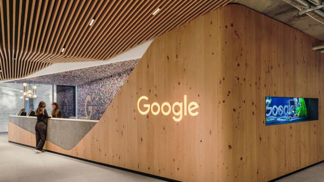 Google dan NextEra Selamatkan PLTN Iowa, 1.600 Lapangan Kerja Terbuka!, Mengapa PLTN Duane Arnold “Ditidurkan” dan Kini Dibangunkan Lagi?, Rincian Proyek: Kerja Sama 25 Tahun dengan NextEra Energy, Dampak Ekonomi: 1.600 Lapangan Kerja &amp; Rp5 Triliun untuk Ekonomi Lokal, Mengapa Nuklir? Strategi Google Hadapi Krisis Energi AI, Tren Industri: Perlombaan Teknologi Menuju Energi Nuklir, Tantangan dan Kontroversi: Apakah Ini Aman dan Berkelanjutan?, Kesimpulan: Era Baru di Mana Teknologi Menggerakkan Kebijakan Energi