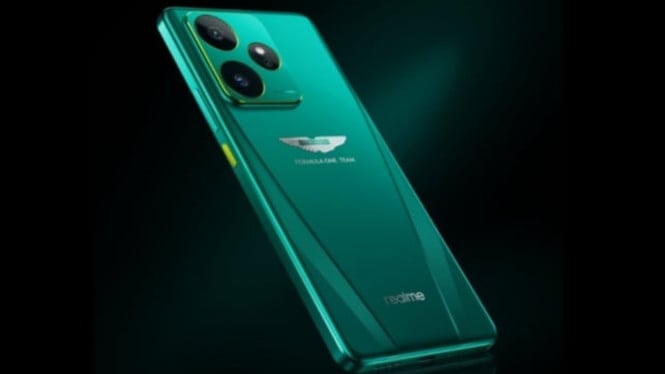 HP Murah Baterai 7000 mAh, 1. Tecno Pova 7: Kuat dan Terjangkau, 2. Motorola Moto G86 Power 5G: Daya Dua Hari, Koneksi Cepat, 3. iQOO Z10: Daya Jumbo dan Fast Charging 90W, 4. realme GT 7: Performa Flagship, Harga Masih Terjangkau, 5. realme GT 7T: Ponsel Tangguh dengan Pendingin Efektif