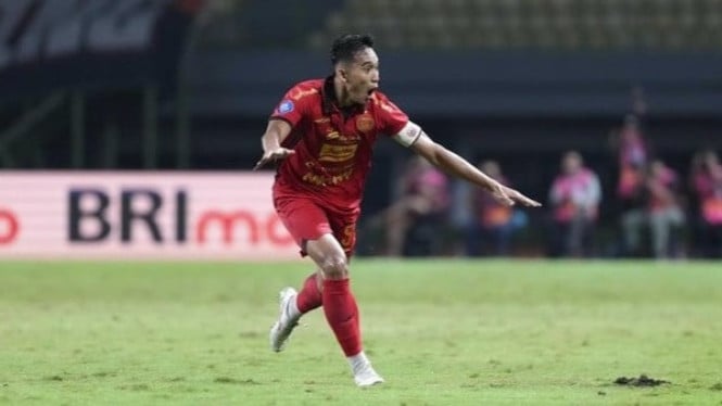 Lawan Ronaldo &amp; Messi di Hati Fans: Rizky Ridho Masuk Nominasi Puskas Award, Fakta #1: Gol Spektakuler di Laga Persija vs Arema yang Bikin Dunia Terpukau, Fakta #2: Bersaing dengan Bintang Dunia seperti Lamine Yamal dan Declan Rice, Fakta #3: Bukan Orang ASEAN Pertama Tapi Bisa Ikuti Jejak Faiz Subri!, Fakta #4: Fans Indonesia Bisa Menentukan Kemenangan! Ini Cara Votingnya, Momentum Emas untuk Sepak Bola Indonesia, Kesimpulan: Saatnya Indonesia Bersatu untuk Rizky Ridho!