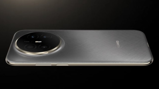 Huawei Mate 70 Air, Varian dan Harga Huawei Mate 70 Air, Desain Paling Tipis di Kelasnya, Layar OLED 7 Inci dan Kecerahan 4000 Nits, Performa Chip Kirin 9020, Baterai 6500mAh dan Pengisian Cepat, Kamera Utama 50MP Ultra Sensitif, Menunggu Rilis Global Termasuk Indonesia