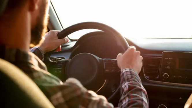 Setir Enteng atau Berasa? Ini Beda Power Steering Elektrik dan Hidrolik yang Wajib Kamu Tahu!