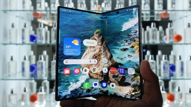 Galaxy Z Fold7 Mengubah Cara Riset, Kecepatan Riset Berkat Gemini Deep Research, Note Assist: Mengubah Data Menjadi Catatan Siap Eksekusi, Workflow Lengkap: Dari Analisis ke Eksekusi dalam Satu Perangkat, Galaxy Z Fold7: Investasi Tepat untuk Pelaku Usaha Modern, Saatnya Bawa Bisnismu Naik Level