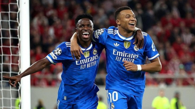 Quat-trick Perdana Mbappe di UCL: Madrid Menang 4-3 dalam Laga Gila, Awal Buruk: Olympiakos Unggul Cepat di Menit ke-8, 10 Menit Ajaib: Mbappe Cetak Trigol dan Balikkan Keadaan, Babak Kedua: Drama Belum Usai, Olympiakos Tak Menyerah, Gol Penghibur El Kaabi, Tapi Tak Cukup Selamatkan Olympiakos, Analisis Taktik: Kemenangan Individu di Atas Kolektivitas yang Rapuh, Dampak pada Klasemen Liga Champions, Catatan Sejarah: Quat-trick Langka di Liga Champions, Kesimpulan: Kemenangan Mahal yang Mengungkap Kerentanan