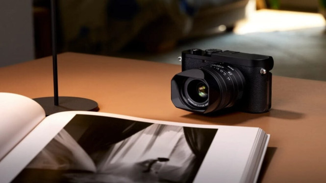Leica Q3 Monochrom, Sensor 60MP Monokrom Baru: Detail Lebih Tajam dan Rentang Tonal Lebih Luas, Desain Minimalis Monokrom dengan Detail Serba Hitam, Fitur Modern: EVF OLED 5,76 MP, Layar Miring, dan Autofokus Hibrida Cepat, Kamera Q Pertama dengan Content Credentials, Aksesori Baru dan Ketersediaan Global
