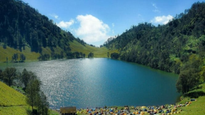 Saat Gunung Meletus dan Mereka Sedang di Ranu Kumbolo: Kisah Nyata 187 Pendaki Semeru, Erupsi Beruntun dan Lonjakan Status dalam 60 Menit, Mengapa Mereka Tidak Langsung Dievakuasi Malam Itu?, Evakuasi Massal: 187 Orang Turun dalam 5 Kloter, Mengapa Pendakian Semeru Baru Dibuka Akhir 2024?, Zona Bahaya Level IV: Di Mana Pendaki Tidak Boleh Masuk, Pelajaran dari Krisis: Sistem Peringatan Dini Harus Lebih Cepat, Kesimpulan: Antara Keberuntungan dan Kesiapsiagaan
