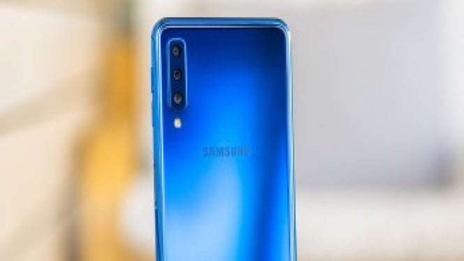 Samsung Galaxy A77