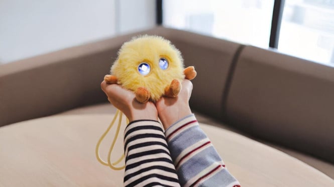 Smart Hanhan Huawei Jadi Kejutan Baru, AI Pet Pintar yang Bisa Ingat Semua Obrolan, Desain Plush Mini dan Material yang Nyaman, AI Xiaoyi yang Peka Emosi dan Responsif, Daya Tahan Baterai Panjang untuk Interaksi Harian, Terintegrasi dengan HarmonyOS untuk Memori Emosional, Pasar AI Pet Semakin Berkembang