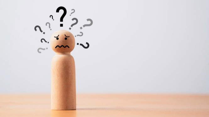 Negatif Self-Talk: Kenapa Perempuan Sering Jadi Korban Suara dalam Kepalanya Sendiri?, Apa Itu Negatif Self-Talk? Lebih dari Sekadar “Pikiran Negatif”, Mengapa Perempuan Lebih Rentan Mengalami Negatif Self-Talk?, Dampak Negatif Self-Talk pada Kehidupan Nyata, Cara Menghadapi dan Menghentikan Negatif Self-Talk, Membangun Suara Diri yang Penuh Kasih