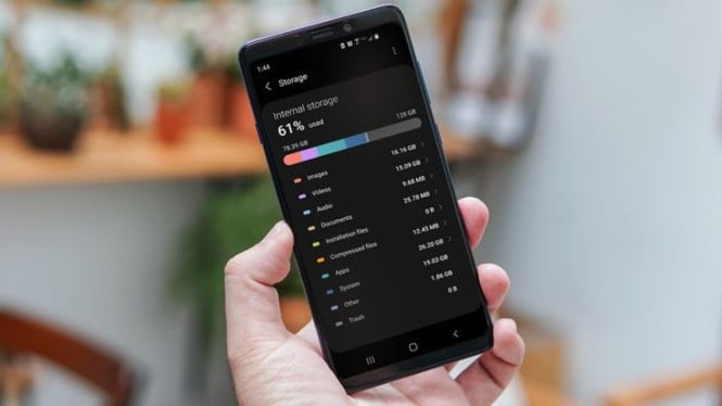Kenapa Storage HP Cepat Penuh? Cara Aman Kosongkan Memori Tanpa Hapus Foto