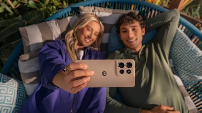 Moto G Power (2026) Resmi Meluncur: Layar 120Hz, Tahan Banting Militer!, Layar 6,8 Inci dengan 120Hz dan Kecerahan 1000 Nits: Visual yang Memukau, Performa Tangguh: Dimensity 6300, 8GB RAM, dan Penyimpanan Luas, Android 16 + AI Google: Pengalaman Pintar Tanpa Ribet, Kamera: OIS di Kamera Utama 50MP, Selfie 32MP Tajam, Baterai 5200mAh + 30W TurboPower: Daya Tahan 2 Hari yang Andal, Tahan Banting Level Militer: IP68, IP69, dan MIL-STD-810H, Fitur Tambahan yang Jarang Ada di Kelasnya, Harga &amp; Ketersediaan: Mulai Januari 2026, Kesimpulan: Raja Baru di Segmen Smartphone Budget 2026?