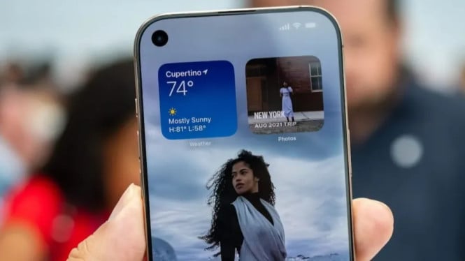 iPhone 18 Pro Bakal Punya Desain Depan Radikal dengan Kamera di Pojok Kiri!, Mengapa di Pojok Kiri? Alasan Teknis dan Estetika, Face ID di Bawah Layar: Akhir dari Dynamic Island?, Fitur Kamera Belakang: Aperture Variabel Datang ke iPhone 18 Pro, iPhone Lipat Apple: Rilis 2026 dengan Desain Unik, Apakah Desain Asimetris Ini Akan Diterima Pengguna?, Kesimpulan: iPhone 18 Pro Bisa Jadi Titik Balik Desain Apple