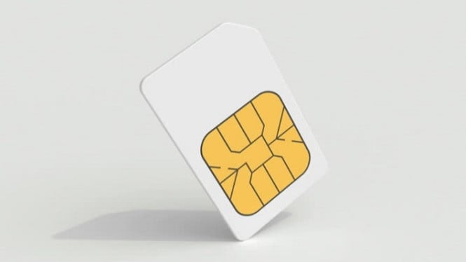 No KK Tak Cukup Lagi! 2026, Daftar SIM Card Harus Scan Wajah, Cek Jadwalnya!, Mengapa Biometrik? Angka Kejahatan Digital yang Mengkhawatirkan, Jadwal Implementasi: Sistem Hybrid hingga Transisi Penuh, Solusi untuk Wilayah Pedesaan dan Pengguna Ponsel Jadul, Kesiapan Operator: Lebih dari Sekadar Janji, Uji Keamanan oleh “Hacker Ramah”: Saran Praktisi Hukum, Perlindungan Data: Apakah Wajah Kita Aman?, Posisi Indonesia di Kancah Global, Kesimpulan: Langkah Berani, Tapi Butuh Pengawasan Ketat