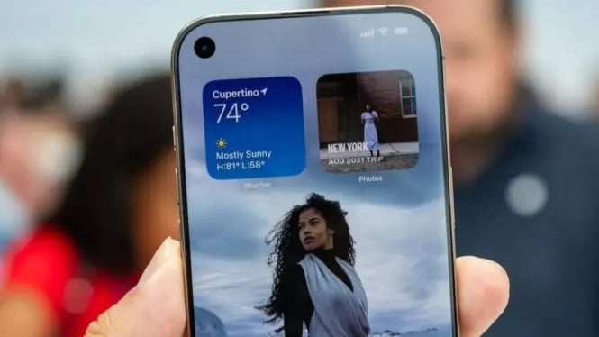 iPhone 18 Pro Bakal Punya Lensa Kamera 'Asli' Pertama Apple!, Desain Asimetris: Akhir dari Era Dynamic Island?, Pertanyaan besar: apakah Dynamic Island akan bertahan?, Face ID Menghilang: Teknologi HIAA Sembunyikan Sensor di Bawah Layar, Kamera “Nyata” Pertama: Aperture Variabel ala DSLR, iPhone Lipat Pertama Apple: Rilis September 2026 dengan Harga .000+, Peluncuran Bertahap: iPhone 18 Standar Tertunda hingga 2027, Apa Arti Ini Bagi Pengguna Biasa?, Kesimpulan: 2026, Tahun Paling Berani Apple dalam Satu Dekade