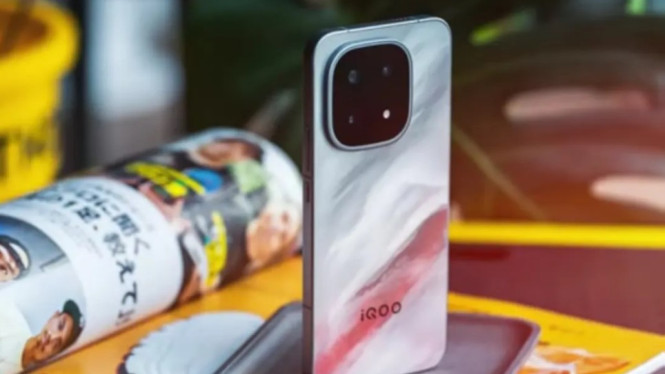 iQOO 15 Mini Siap Hadir Awal 2026, HP Ringkas dengan Performa Flagship dan Baterai Jumbo, Desain Ringkas yang Tetap Premium, Performa Flagship dan Baterai Tak Biasa, Peluang di Tengah Tren HP Kompak, Bocoran Spesifikasi Utama