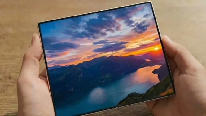 Bocoran Galaxy Z Wide Fold: Ponsel Lipat Lebar Samsung dengan Rasio Layar 4:3!, Rasio Layar 4:3: Langkah Strategis Menuju Produktivitas Tinggi, Desain Tanpa Lipatan &amp; Kompatibilitas Perangkat Lunak Masa Depan, Tantangan yang Harus Dihadapi, Kesimpulan: Inovasi Berani yang Bisa Ubah Cara Kita Pakai Ponsel