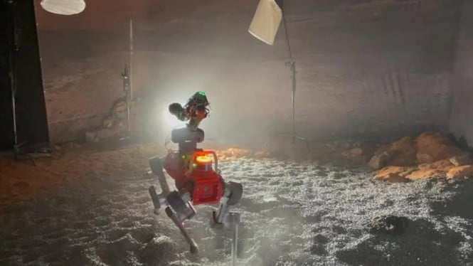 Robot Otonom Penjelajah Luar Angkasa Cari Sumber Daya Cepat