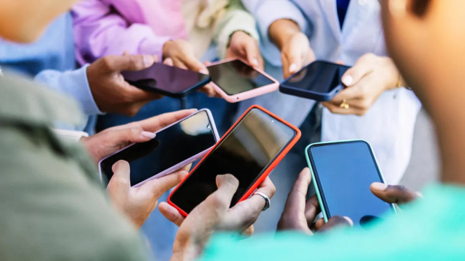Skandal Aplikasi Nudify: Apple dan Google Melanggar Aturan?