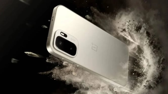 Gila! OnePlus Rilis HP Gaming dengan Baterai 8.600mAh &amp; Kontroler 1,8ms, Desain Gaming Tanpa Stereotip: Elegan, Tipis, dan Ringkas, Spesifikasi Inti: Dimensity 9500, RAM 16GB, dan Penyimpanan 1TB, Layar 165Hz dengan Touch Sampling 4000Hz: Reaksi Instan Tanpa Delay, Kontroler Gaming Eksklusif: Tanpa Joystick, Respons 1,8ms, Baterai 8.600mAh Dual-Cell: Daya Tahan Tanpa Komпромi, Ketahanan Air Kelas Militer: IP66/68/69/69K, Harga dan Ketersediaan, Kesimpulan: Revolusi Gaming Mobile yang Tak Main-Main