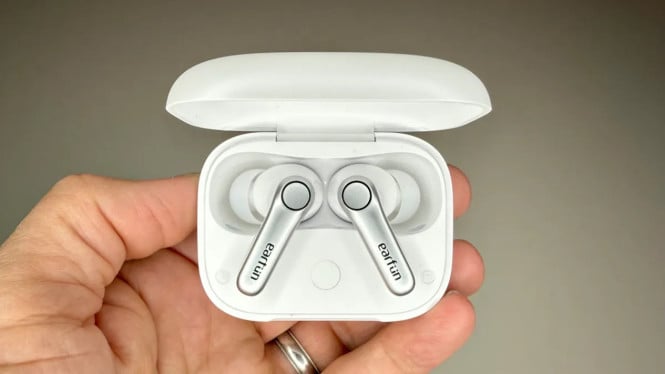Promo EarFun Air Pro 4: Earbuds Canggih Kini Cuma $63!