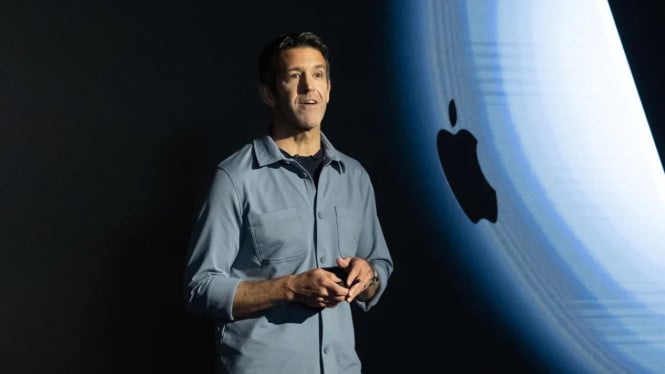 John Ternus Jadi CEO Baru Apple: Fokus Hardware Ungguli AI?